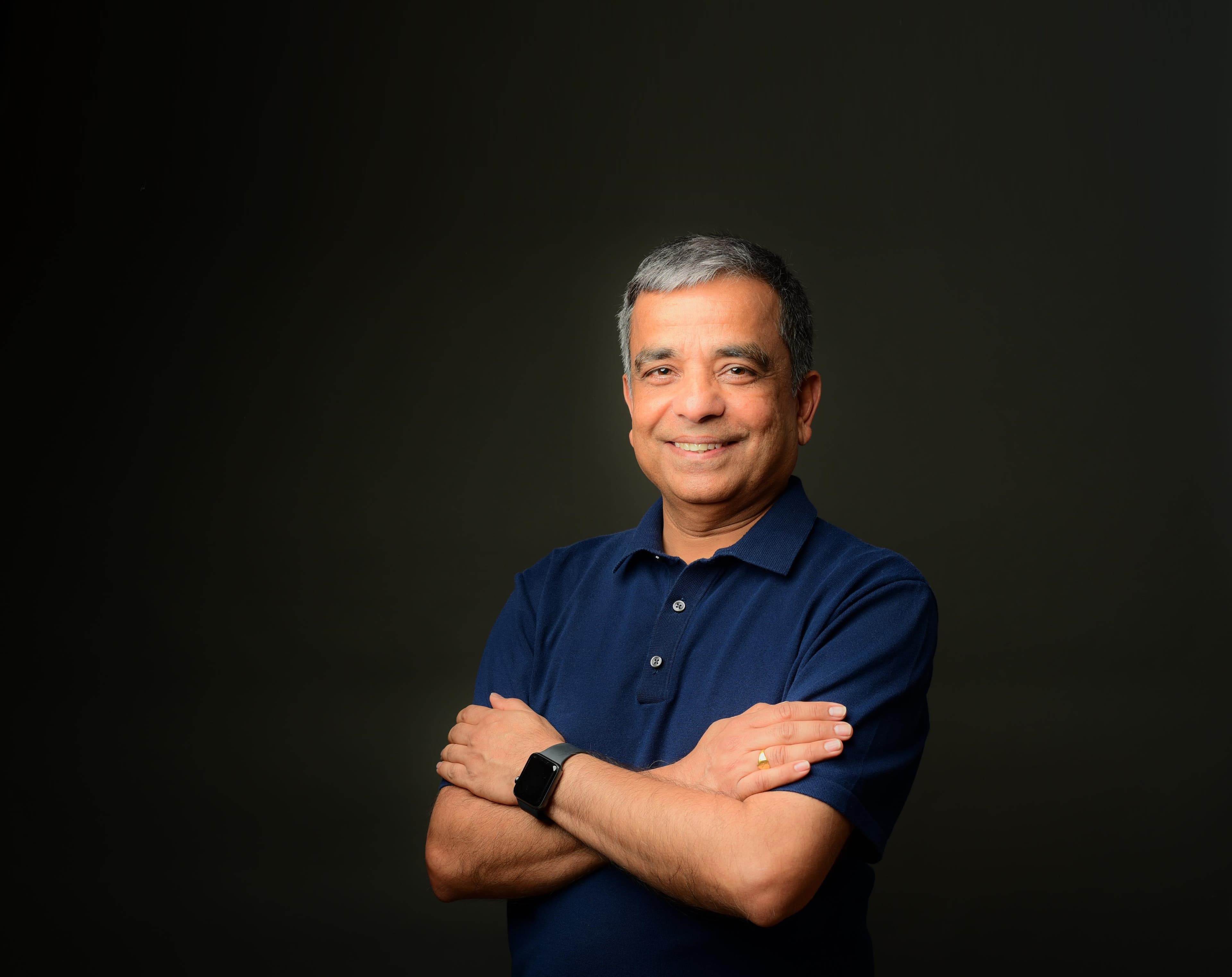 https://d300zch48kanqv.cloudfront.net/original_images/Shekhar_headshot_1_expanded.jpg